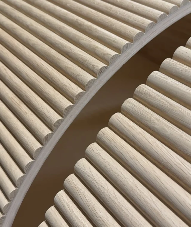 Reeded oak curved ends formed in our vacuum membrane press. 

#reeded #fluted #curved  #wallpanelling #wallpanels #cncwoodworking #bespokefurniture #curvedkitchen #bespokekitchen #kitchendesign #flutedcabinets #flutedpanel #kitchenisland #interiordesign #interiordetailing #joinery #bespokejoinery #flutedkitchen #receptiondesk #architecture #architecturelovers #interiordesign #bar